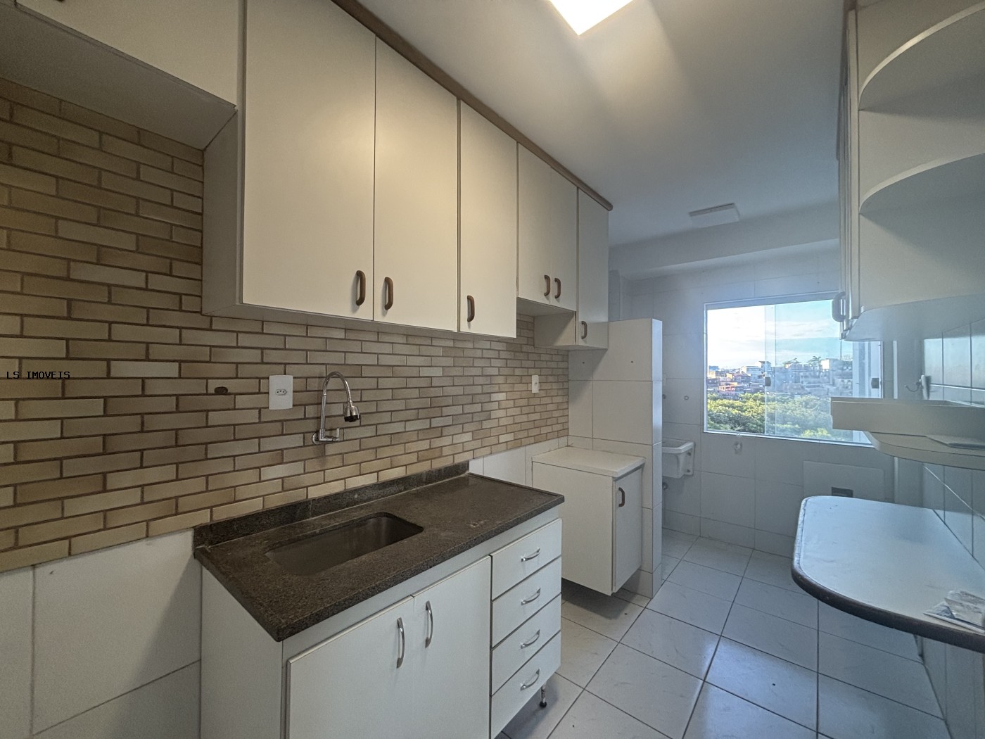 Apartamento à venda com 3 quartos, 1 suíte, 1 vaga e 80m² no Armação, Salvador (BA) — foto 4 de 13