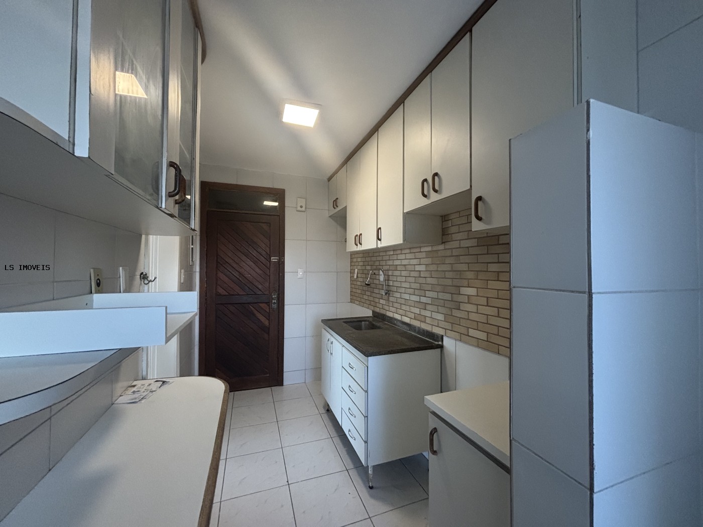 Apartamento à venda com 3 quartos, 1 suíte, 1 vaga e 80m² no Armação, Salvador (BA) — foto 9 de 13