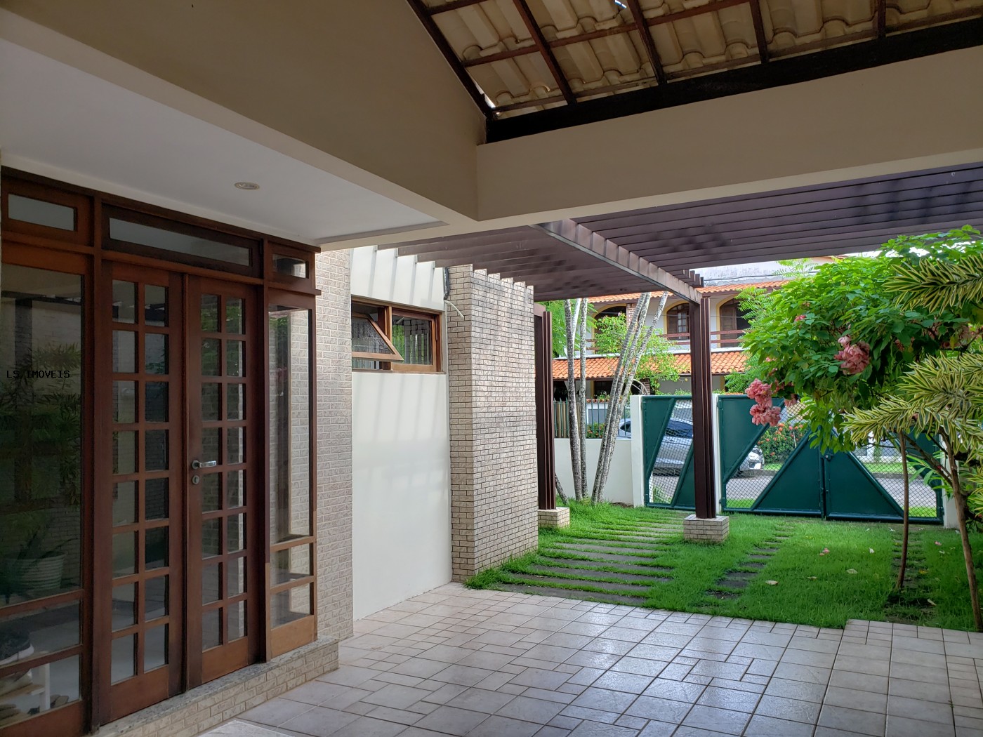 Casa à venda com 5 quartos, 4 suítes, 4 vagas e 600m² no Piatã, Salvador (BA) — foto 12 de 22