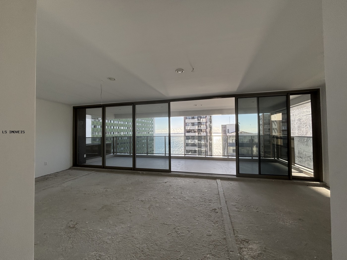 Apartamento à venda com 4 quartos, 6 banheiros, 3 vagas e 208m² no Vitória, Salvador — foto principal
