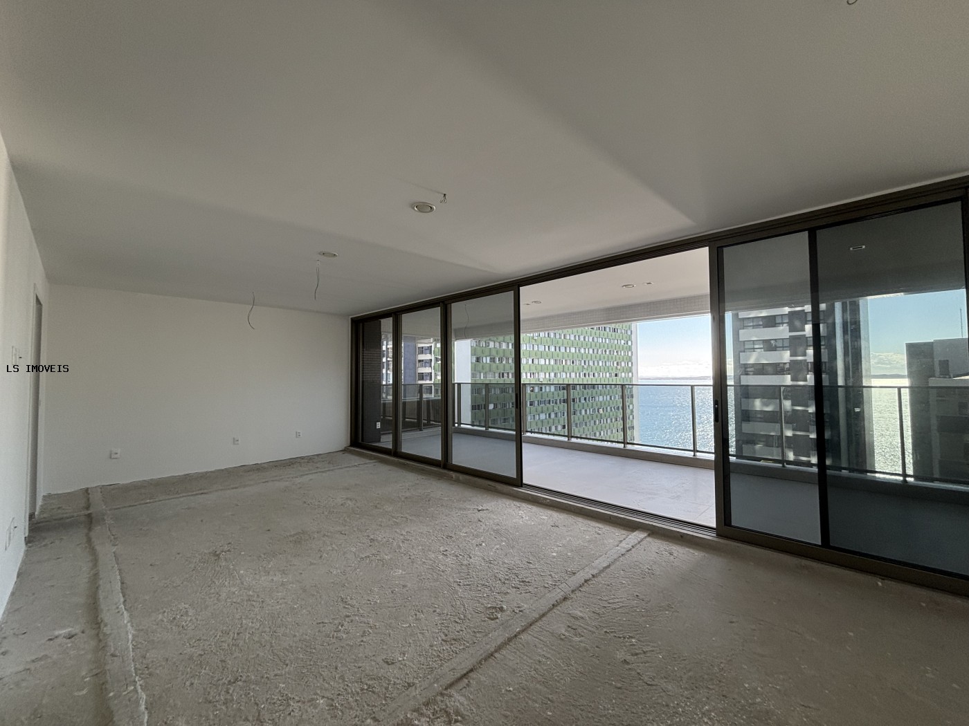 Apartamento à venda com 4 quartos, 4 suítes, 3 vagas e 208m² no Vitória, Salvador (BA) — foto 2 de 27