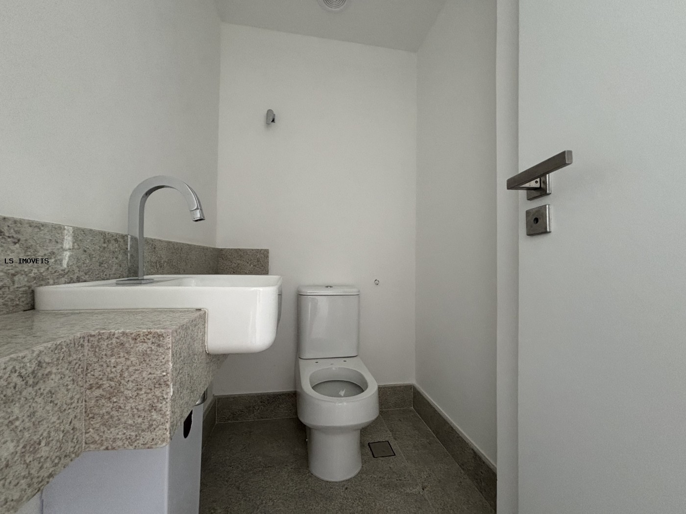 Apartamento à venda com 4 quartos, 4 suítes, 3 vagas e 208m² no Vitória, Salvador (BA) — foto 3 de 27