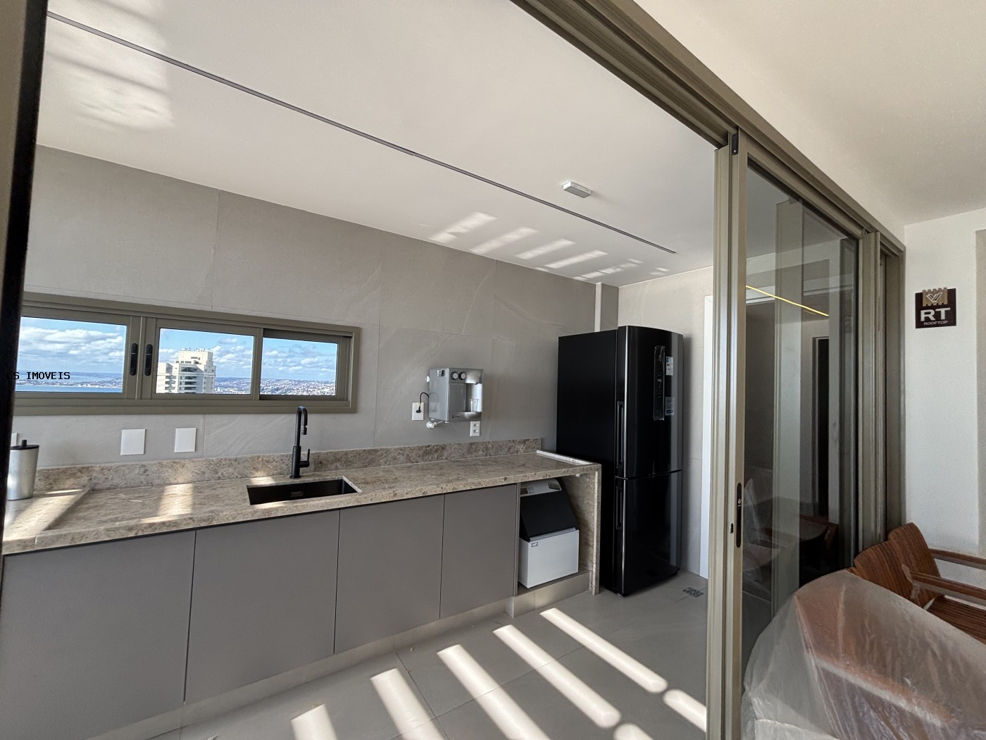 Apartamento à venda com 4 quartos, 4 suítes, 3 vagas e 208m² no Vitória, Salvador (BA) — foto 8 de 27