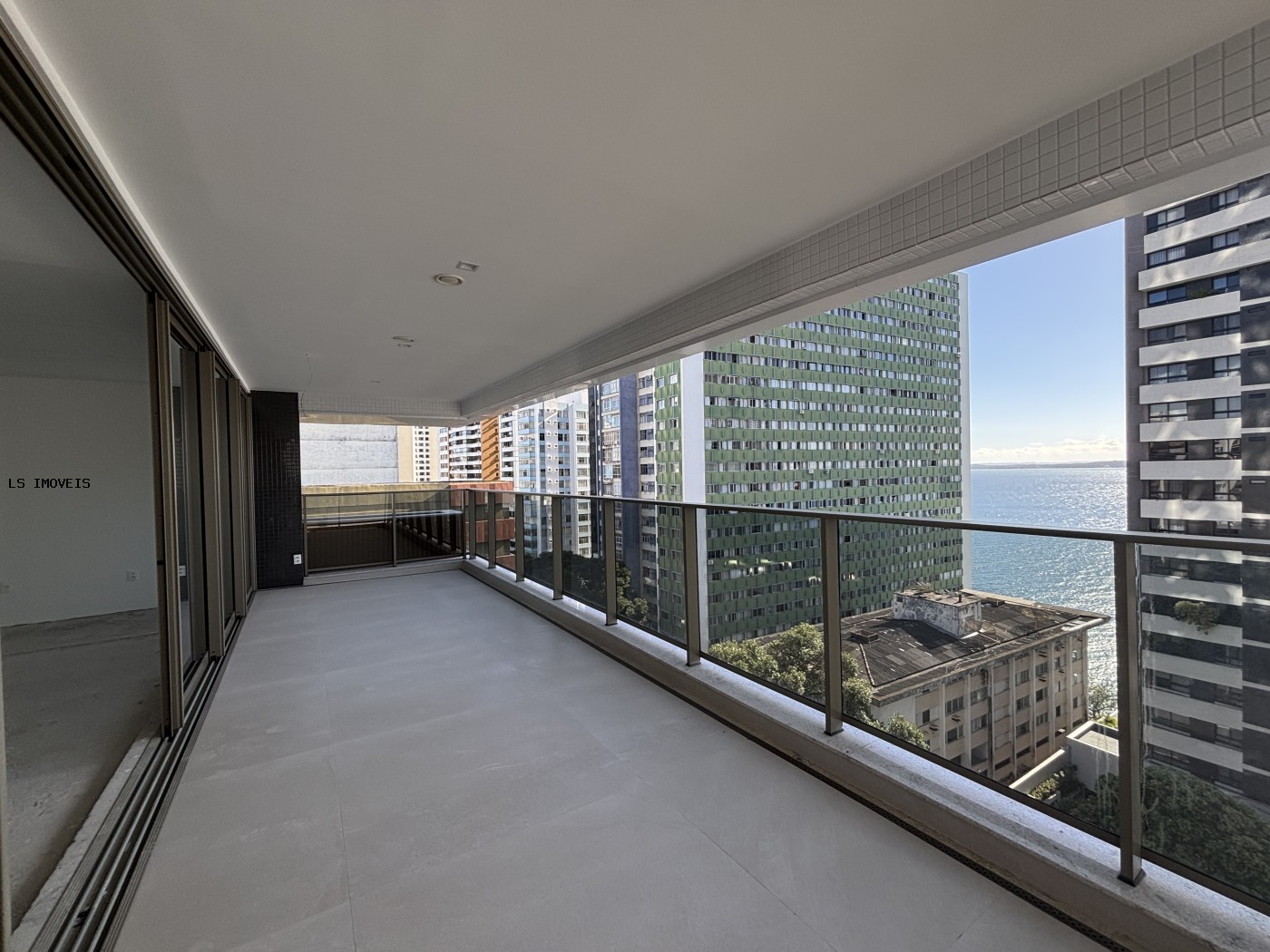 Apartamento à venda com 4 quartos, 4 suítes, 3 vagas e 208m² no Vitória, Salvador (BA) — foto 22 de 27