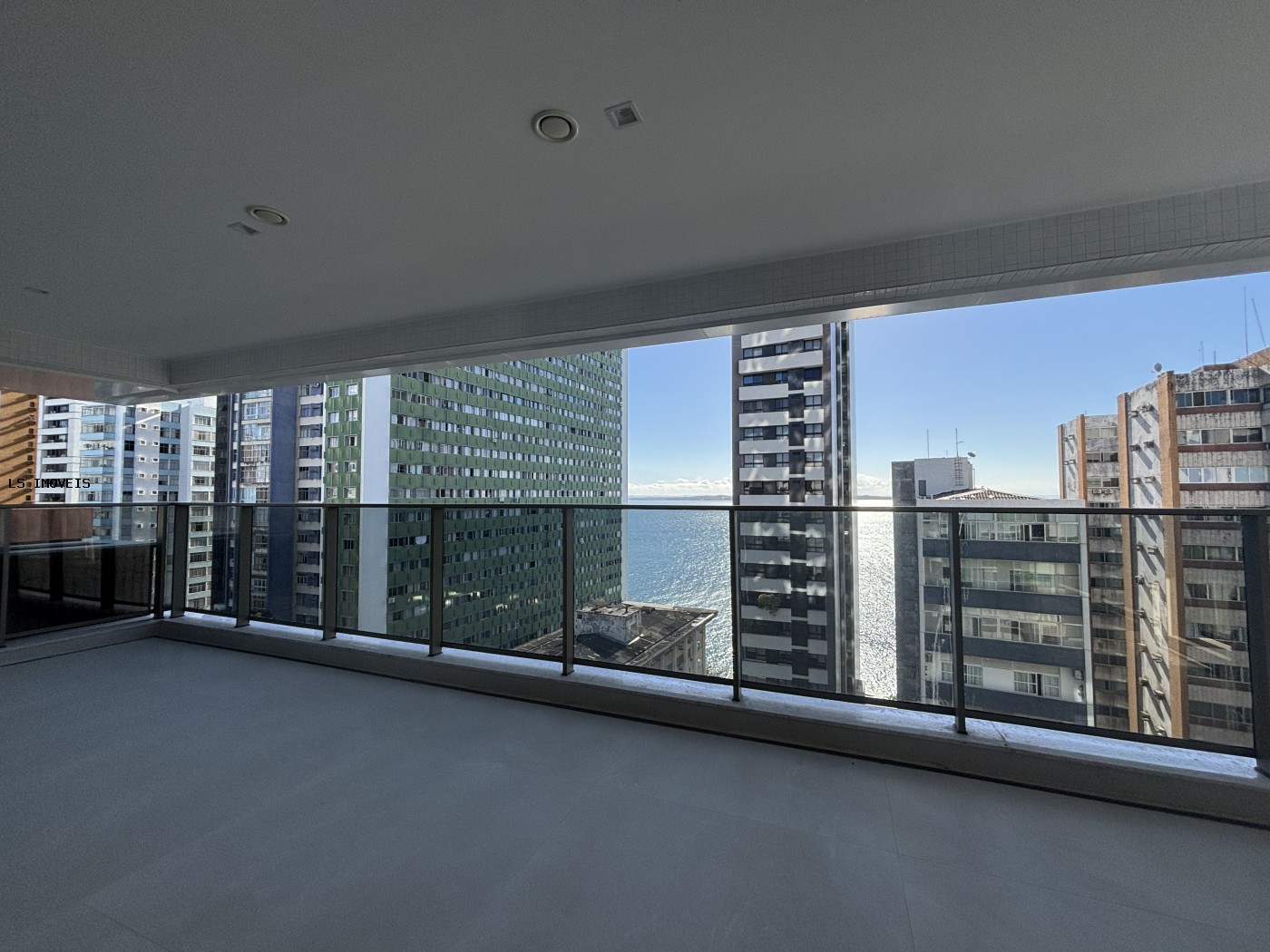 Apartamento à venda com 4 quartos, 4 suítes, 3 vagas e 208m² no Vitória, Salvador (BA) — foto 23 de 27