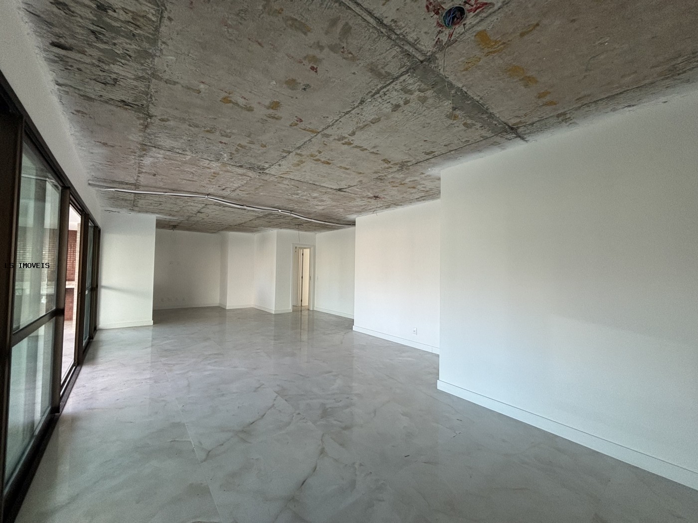 Apartamento à venda com 3 quartos, 3 suítes, 4 vagas e 203m² no Alphaville I, Salvador (BA) — foto 2 de 26