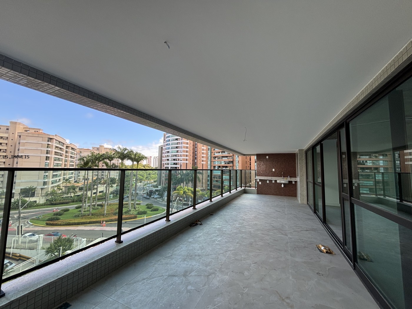 Apartamento à venda com 3 quartos, 3 suítes, 4 vagas e 203m² no Alphaville I, Salvador (BA) — foto 3 de 26