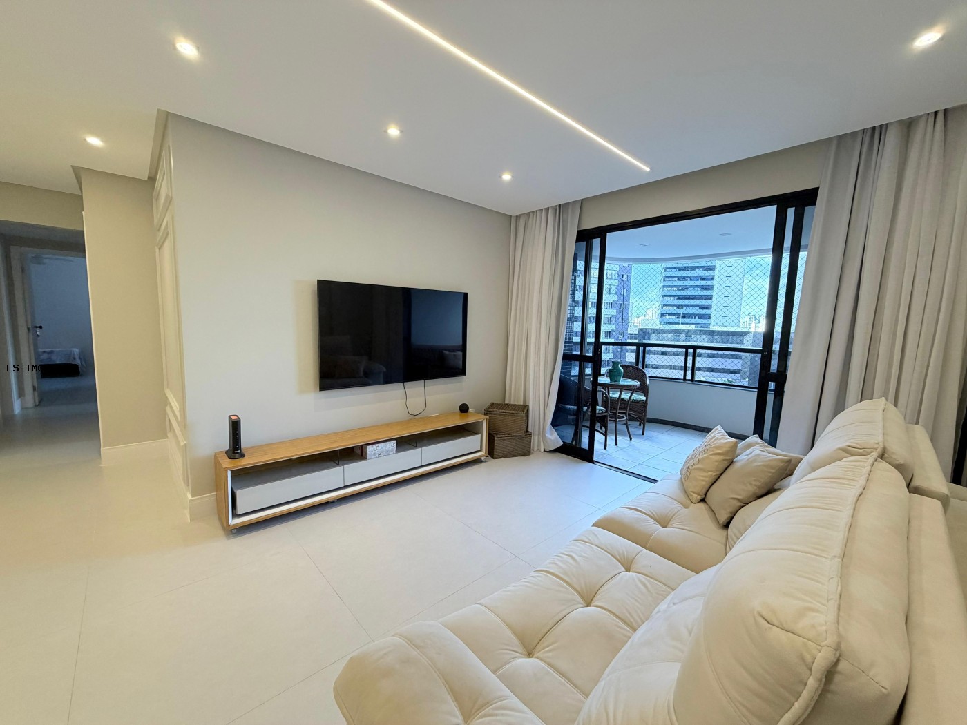 Apartamento à venda com 4 quartos, 6 banheiros, 3 vagas e 138m² no Pituba, Salvador — foto principal