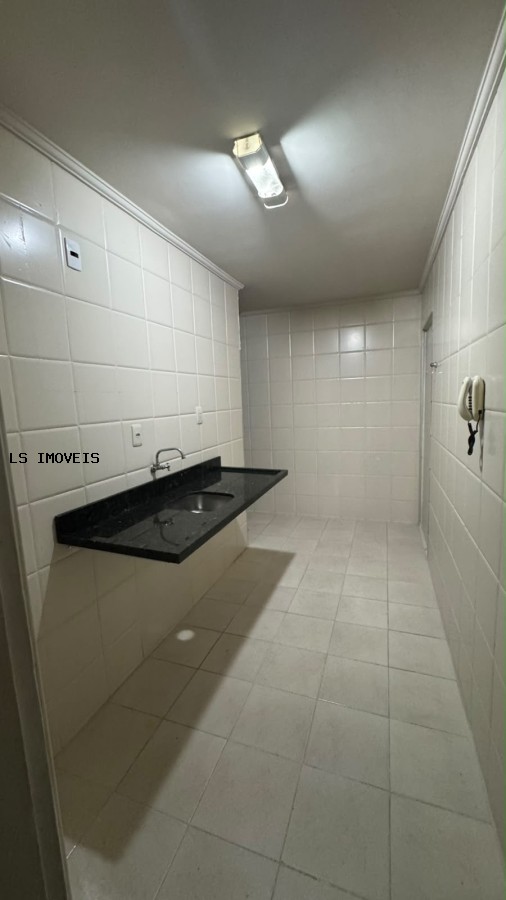 Apartamento à venda com 3 quartos, 1 suíte, 1 vaga e 70m² no Itaigara, Salvador (BA) — foto 7 de 10