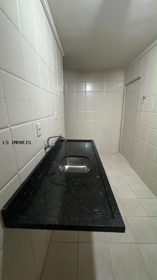 Apartamento à venda com 3 quartos, 1 suíte, 1 vaga e 70m² no Itaigara, Salvador (BA) — foto 9 de 10